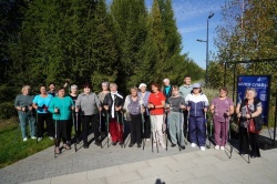 Жители посёлка Металлплощадка и села Ягуново серебряного возраста поддержали Всероссийскую акцию «10000 шагов» в честь Всемирного дня сердца.