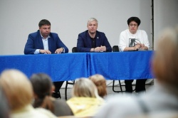 Глава округа встретился с жителями Пригородного по подключению к новому водопроводу